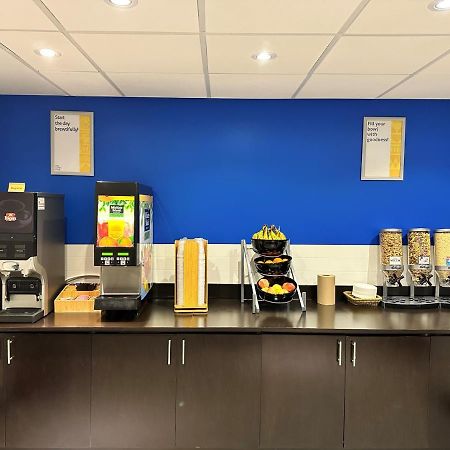 Days Inn & Suites By Wyndham North Bay Downtown Экстерьер фото