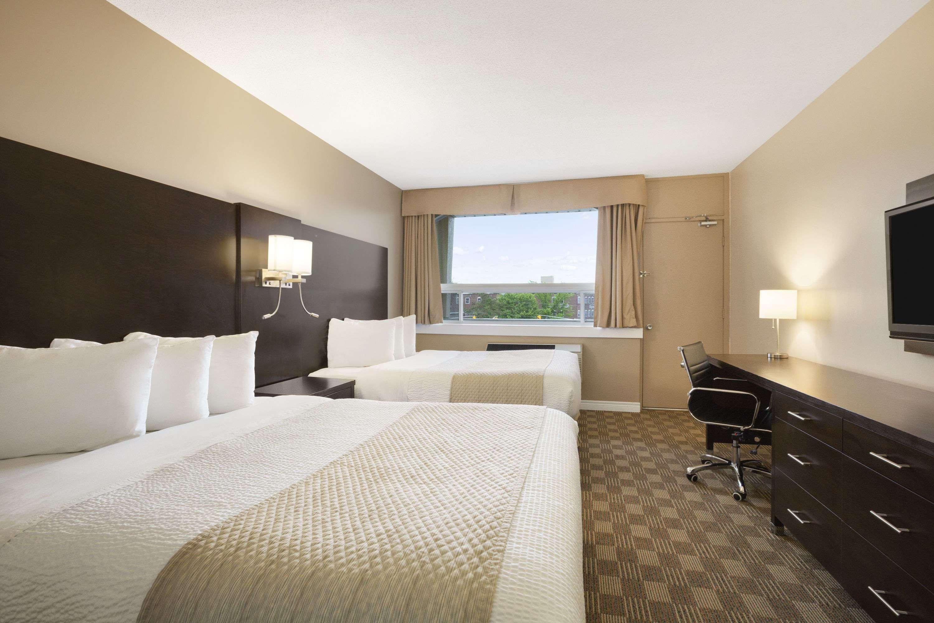 Days Inn & Suites By Wyndham North Bay Downtown Экстерьер фото