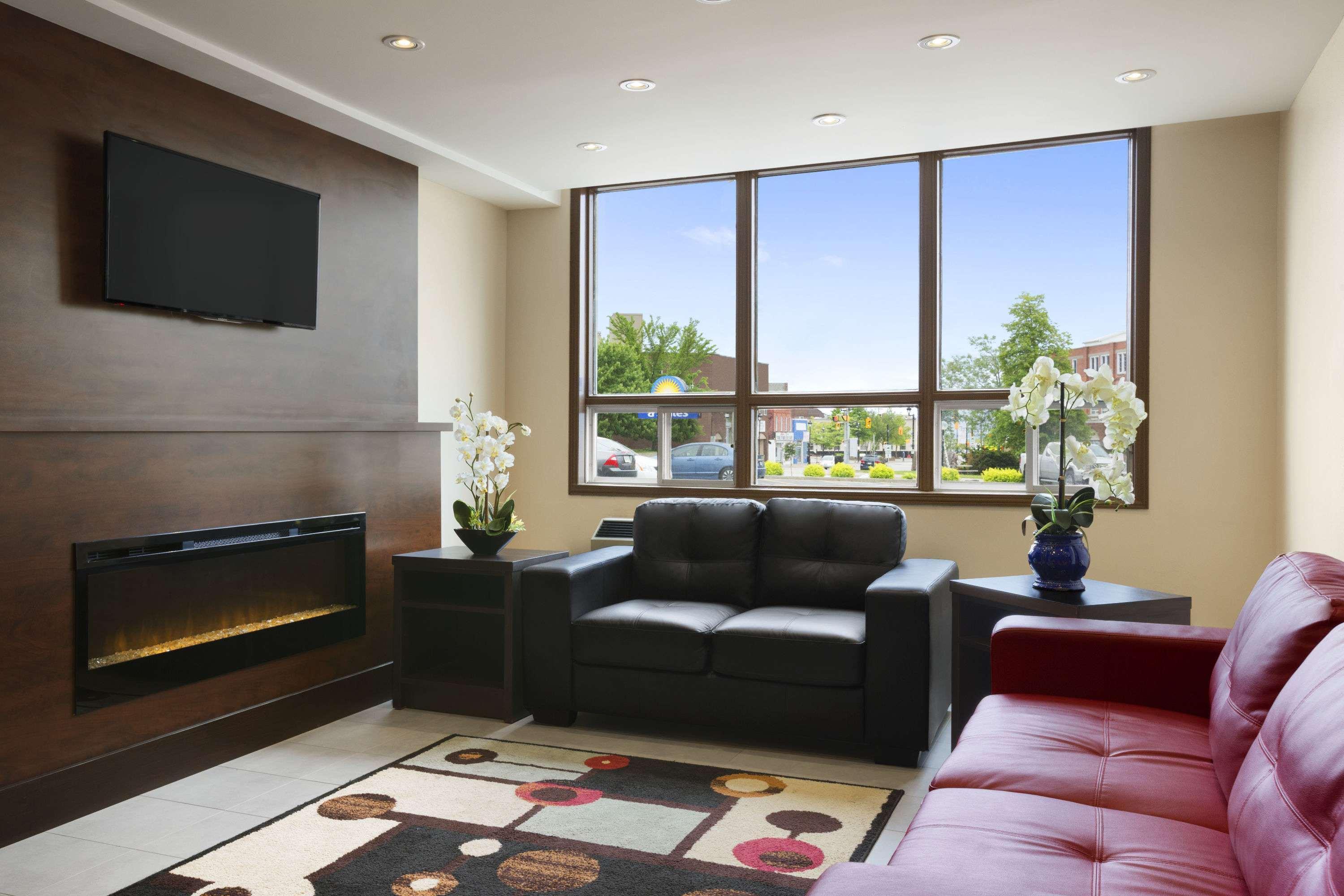 Days Inn & Suites By Wyndham North Bay Downtown Экстерьер фото