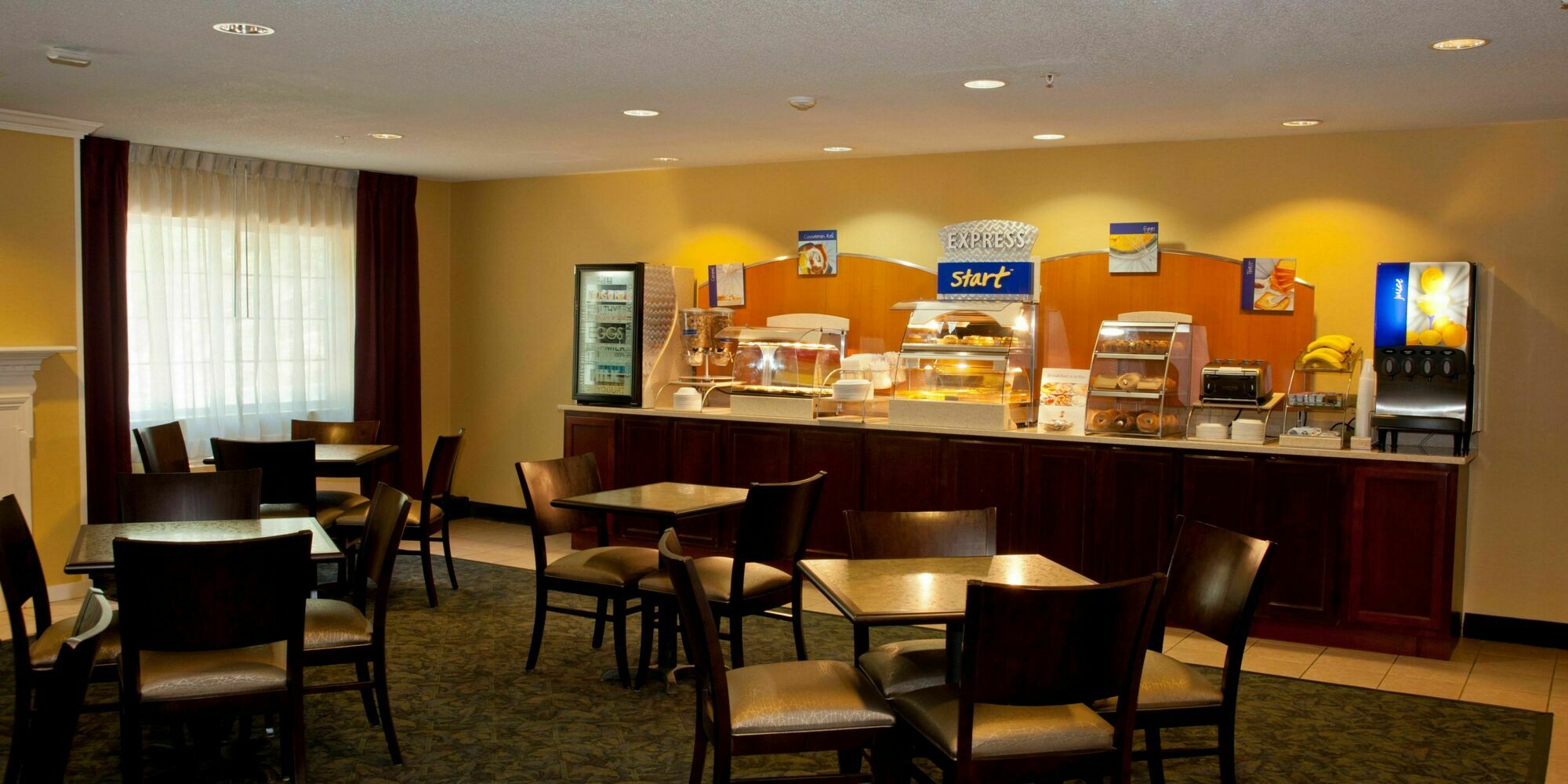 Days Inn & Suites By Wyndham North Bay Downtown Экстерьер фото
