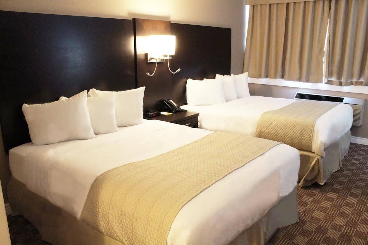 Days Inn & Suites By Wyndham North Bay Downtown Экстерьер фото